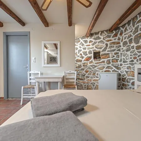 Remarkable Naxos | Timcanpy | 4 Bedrooms | Spaccious Sun Terrace | Outdoor Private Pool Surrounded By Lush Gardens | Stelida Villa Stelida (Naxos)